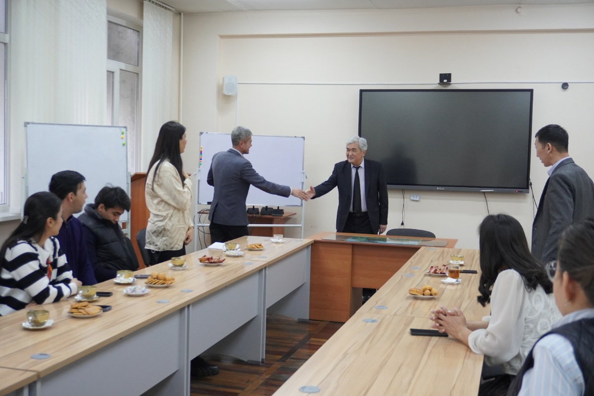 Билим берүүдөгү интеграция: Өзбекстандык адистер Кыргыз улуттук агрардык университетинде болушту