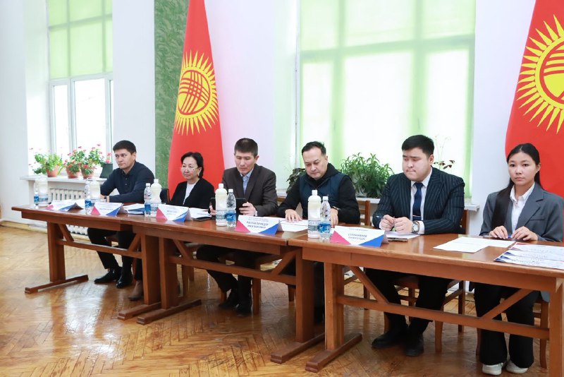 КНАУнун «Vibe Coding» хакатону: IT таланттарды өнүктүрүү жана студенттик инновацияларды колдоо