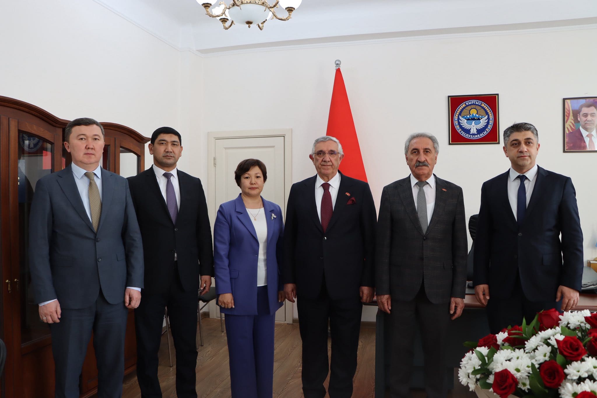 КУАУда жаңы ректорду куттуктоо жана эл аралык кызматташтыкты бекемдөө боюнча жолугушуу өттү