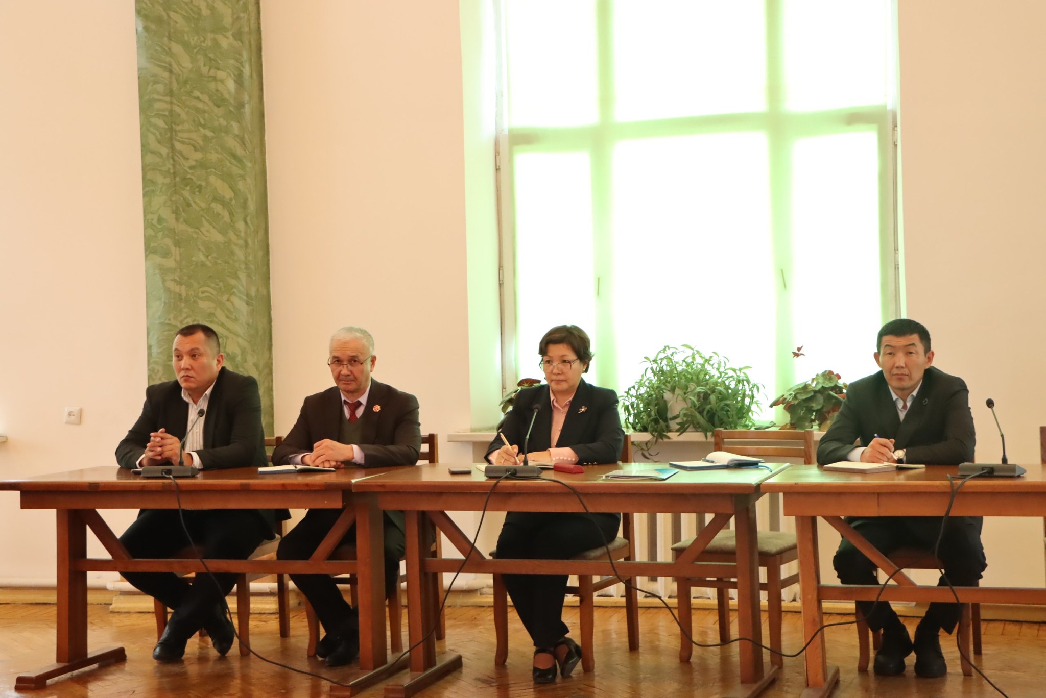 Руководство КНАУ провело встречи с коллективами факультетов