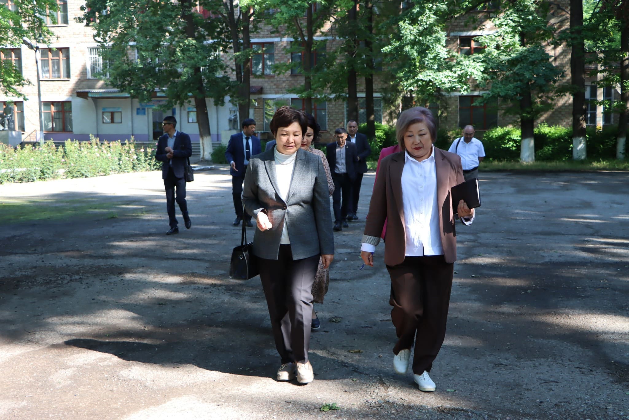 Рабочий визит руководства КНАУ в Бишкекский агроэкономический колледж